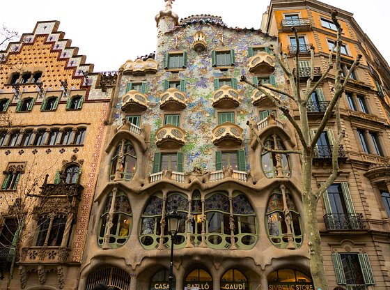 Gaudi Tour with Skip-the-Line tickets to Casa Batlló