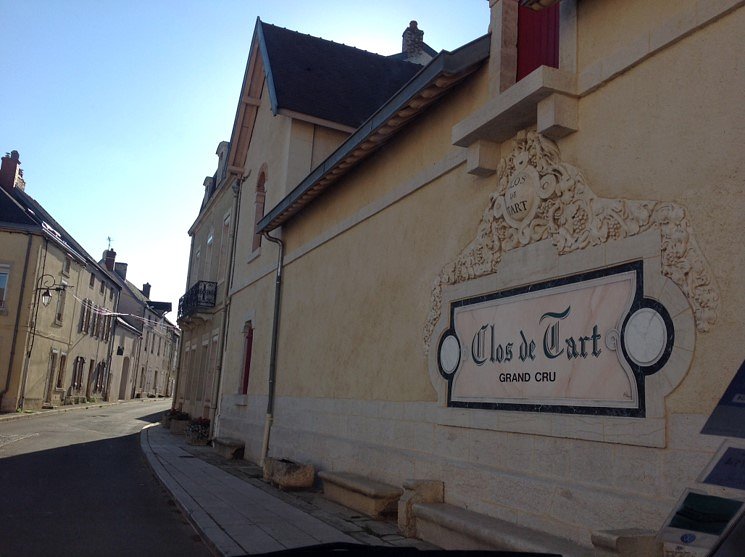 wine tour burgundy
