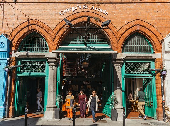 Sites and Insights: An Expert-Led Dublin Welcome Tour