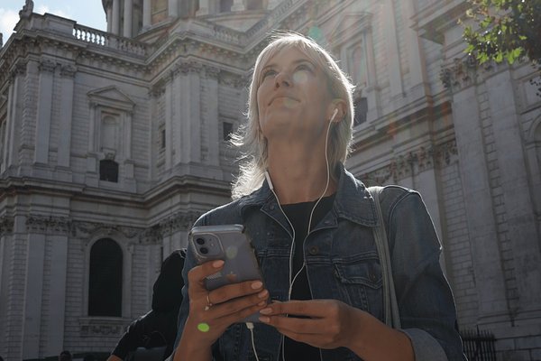 Audio Guides For the Independent Traveler