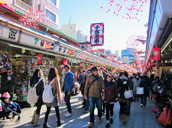Spanish - Asakusa Tour: Edo History and Senso-ji Temple