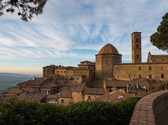 Full-Day San Gimignano and Volterra Day Trip from Siena