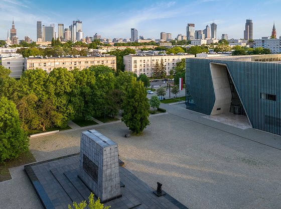 Jewish Warsaw History Tour: A Lost Community, a Lost Culture